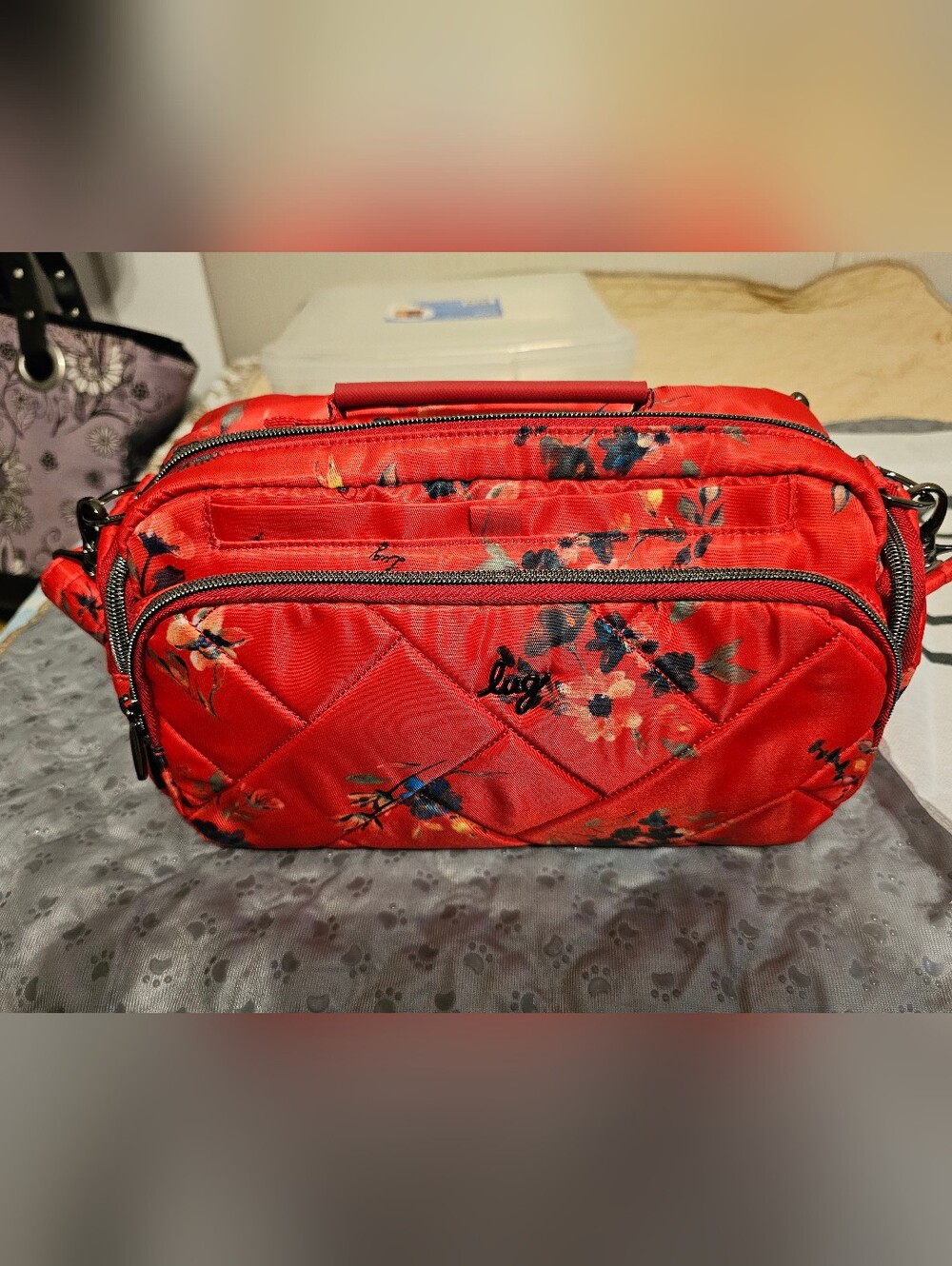 Lug Trolley 2 Crossbody Bag in the Bouquet Red pattern